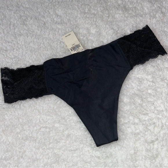 Aerie Lace No Show Thong Size Small NEW - Picture 1 of 3